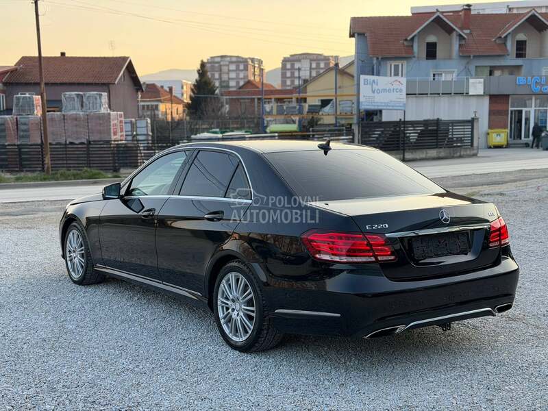 Mercedes Benz E 220 
