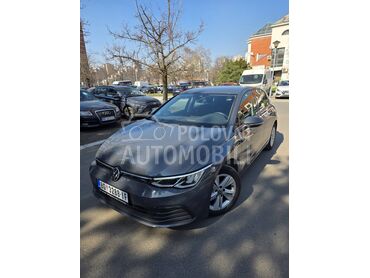 Volkswagen Golf 8 1.0 etsi