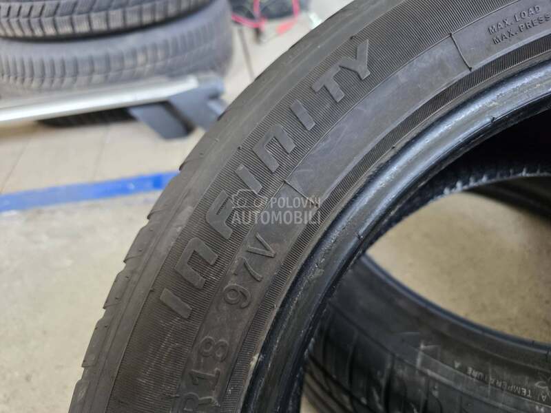 Ostalo 235/50 R18 Letnja
