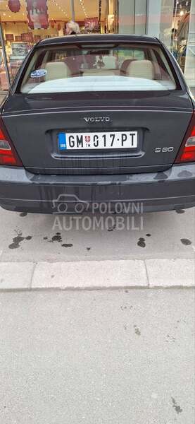 Volvo S80 