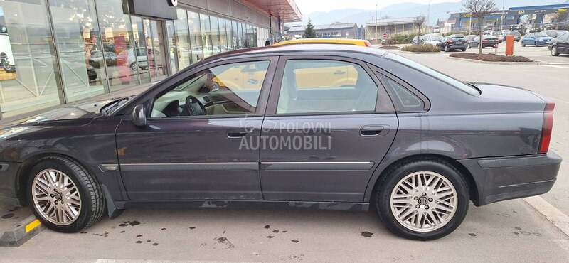 Volvo S80 
