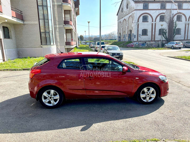 Kia pro_cee`d 