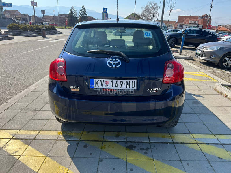 Toyota Auris 