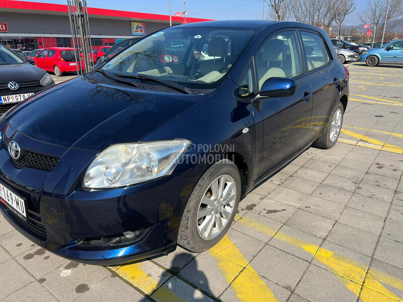 Toyota Auris 