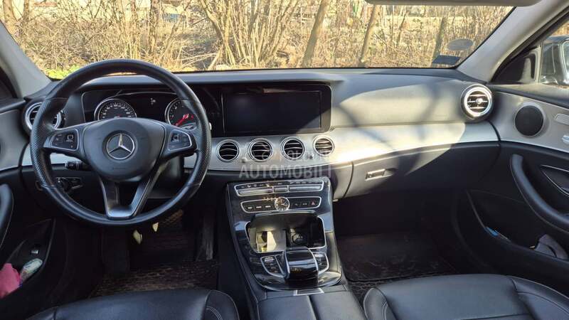 Mercedes Benz E 220 