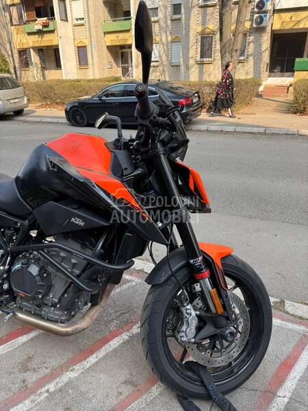 KTM 890 Duke