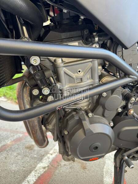 KTM 890 Duke