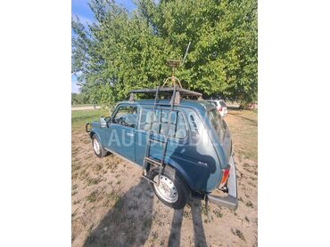 Lada Niva 