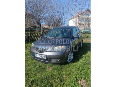 Mazda 2 hdi autom