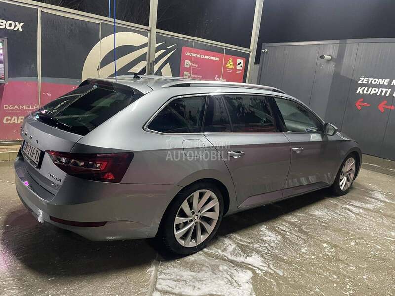 Škoda Superb 