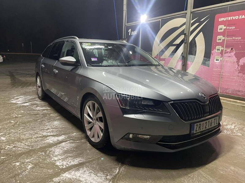 Škoda Superb 