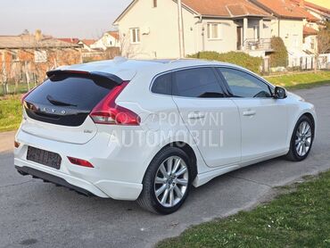 Volvo V40 D2 1.6 Momentum