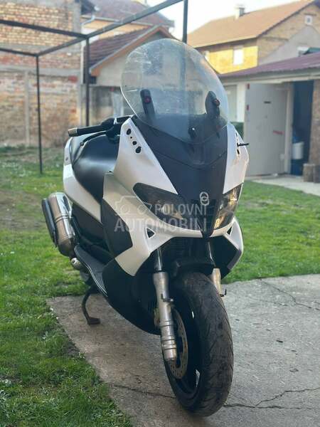 Gilera nexus 500