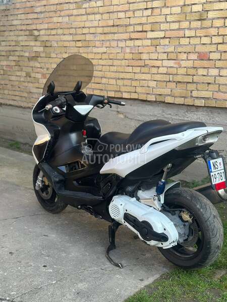 Gilera nexus 500