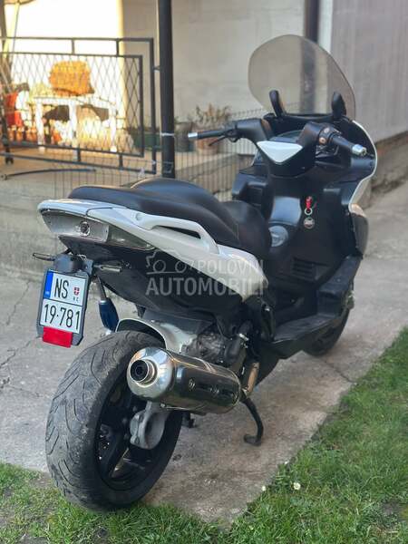 Gilera nexus 500