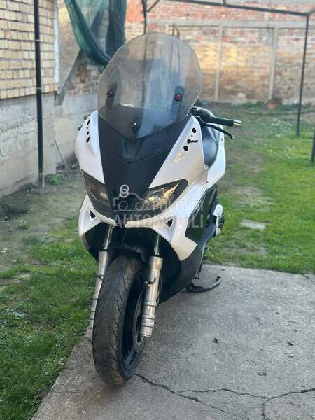 Gilera nexus 500