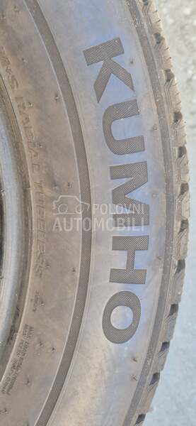 Kumho 245/60 R18 Zimska