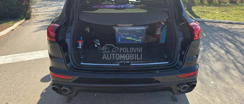 Porsche Cayenne 