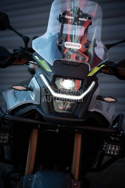 CFMOTO 450MT