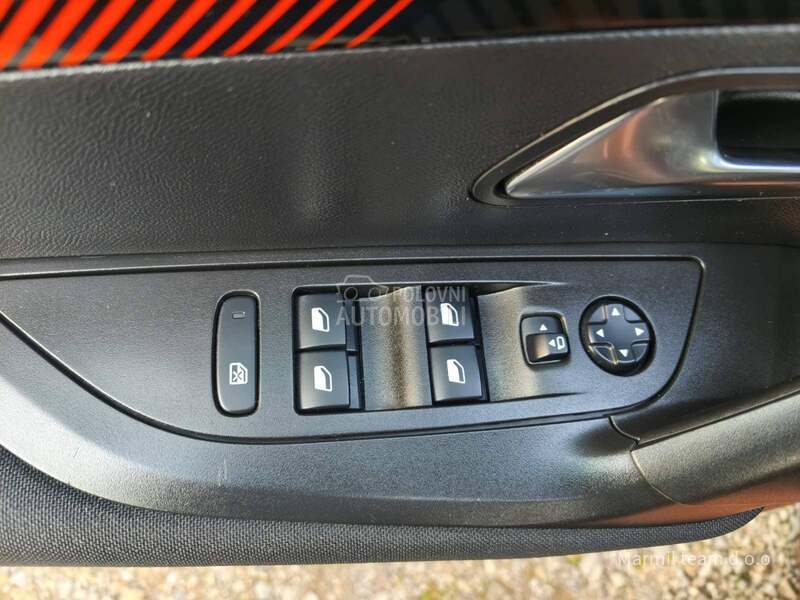 Peugeot 2008 1.2  Active