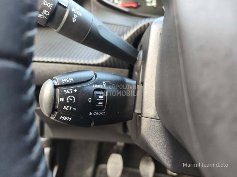 Peugeot 2008 1.2  Active