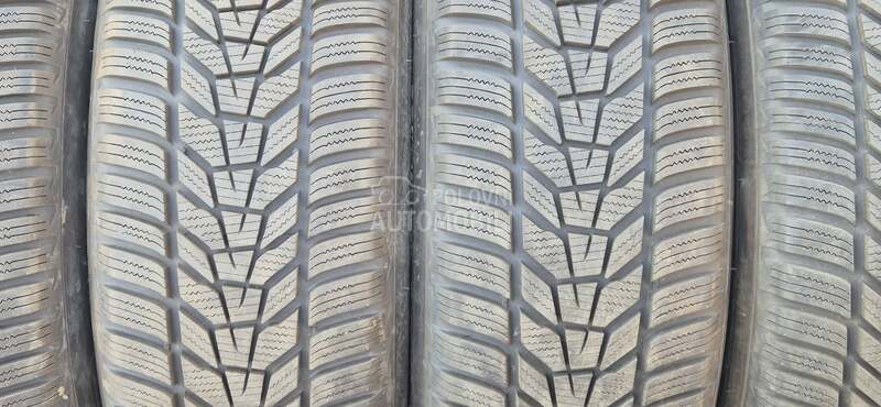 Vredestein 235/65 R17 Zimska