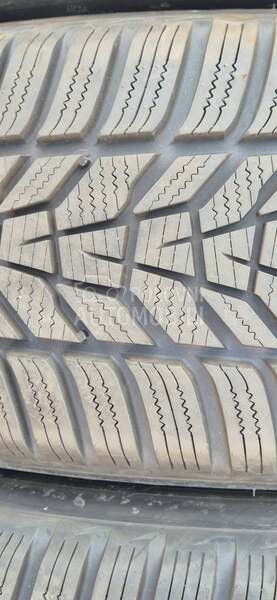 Vredestein 235/65 R17 Zimska