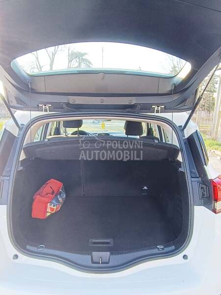 Renault Scenic 1.5 dci