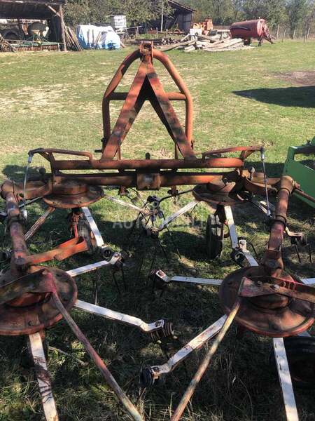 Tehnostroj traktor i prikljuci