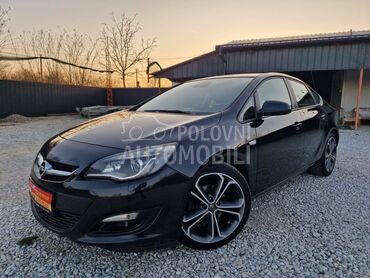 Opel Astra J 1.6//F.ULL//