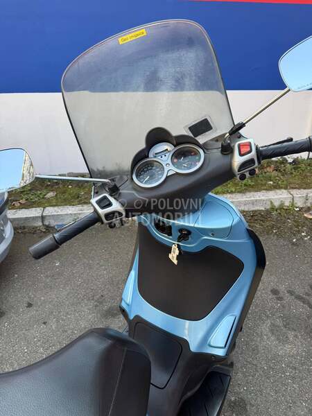 Piaggio Beverly 250 ie