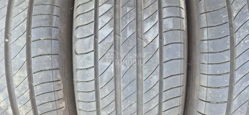 Michelin 215/60 R17 Letnja
