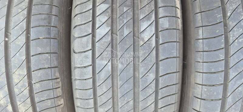 Michelin 215/60 R17 Letnja