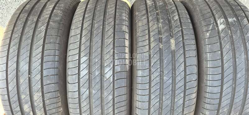 Michelin 215/60 R17 Letnja