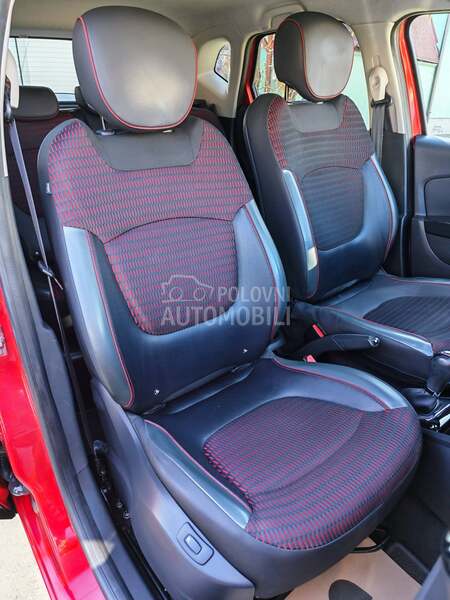 Renault Captur 1.2 HELLY HANSEN AT