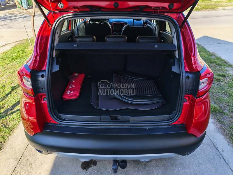 Renault Captur 1.2 HELLY HANSEN AT