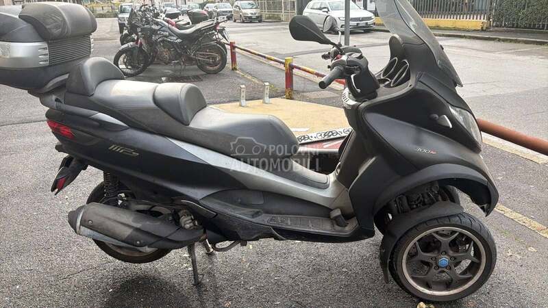 Piaggio MP3 300