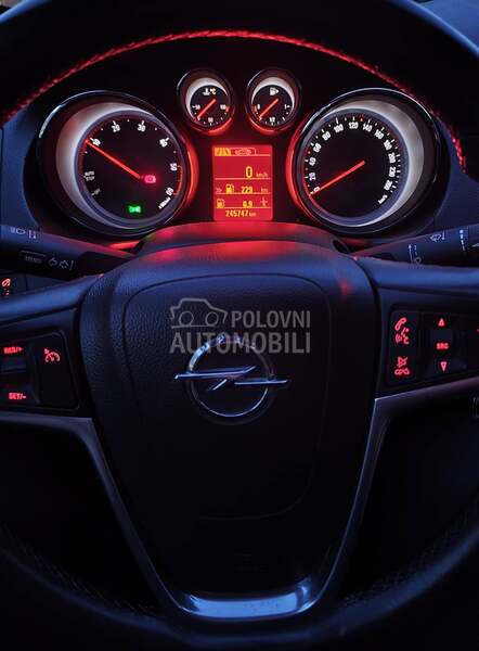 Opel Insignia 2.0 TDCI SELECTION