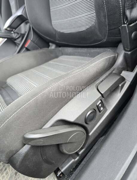 Opel Insignia 2.0 TDCI SELECTION