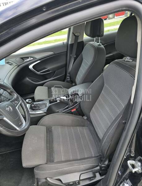 Opel Insignia 2.0 TDCI SELECTION