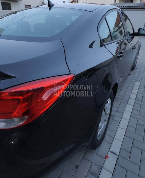Opel Insignia 2.0 TDCI SELECTION