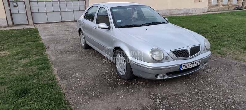 Lancia Lybra 