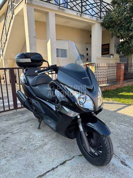 Honda silver wing 400