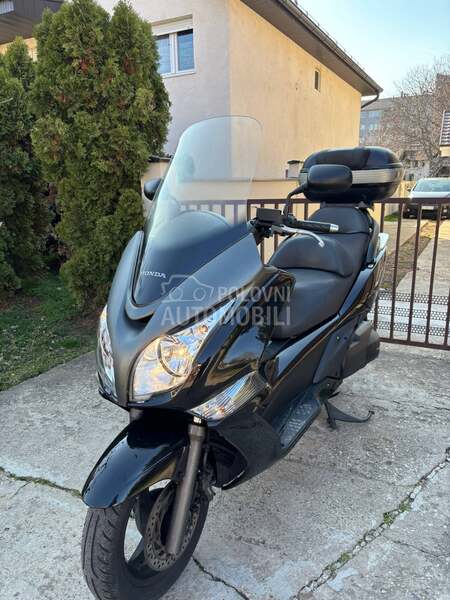 Honda silver wing 400