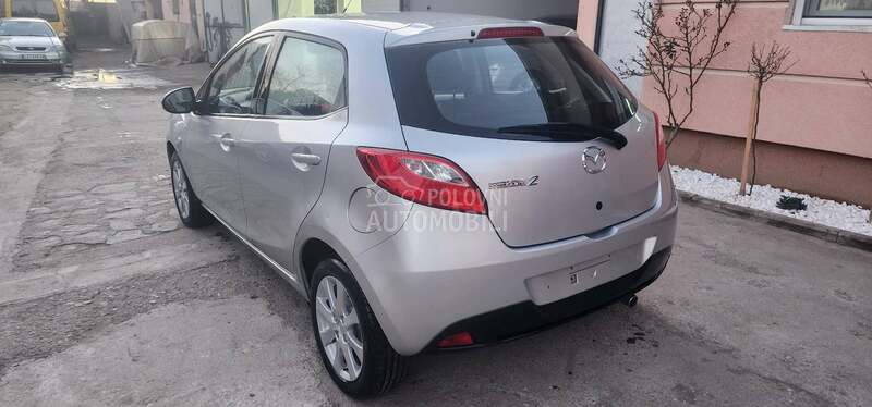 Mazda 2 16v