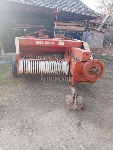 Presa za baliranje sena