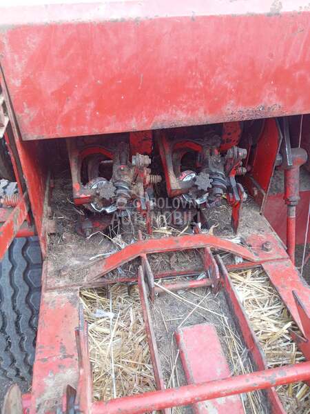 Presa za baliranje sena