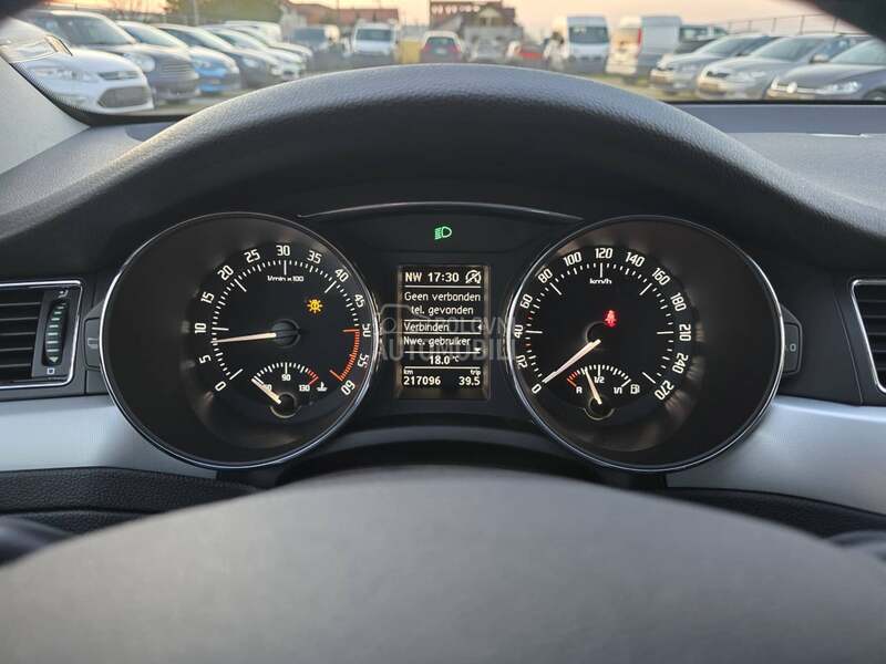 Škoda Superb 1.6 tdi nav clim