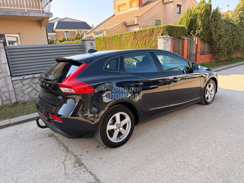 Volvo V40 1.6 D2