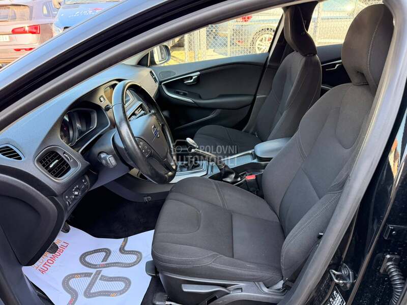 Volvo V40 1.6 D2